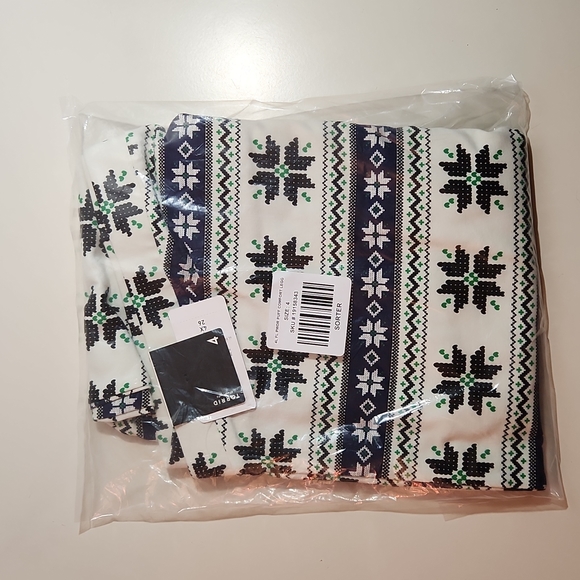 ❤️NWT VINTAGE TORRID LEGGING - FULL LENGTH HIGH RISE POWDERPUFF SNOWFLAKE PRINT - Picture 7 of 12